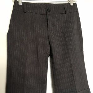 Grey pinstripe Dress-Shorts, size 3.